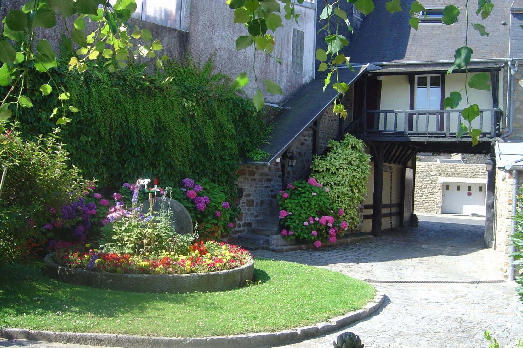 Hotel De La Croix D'Or Avranches Kültér fotó