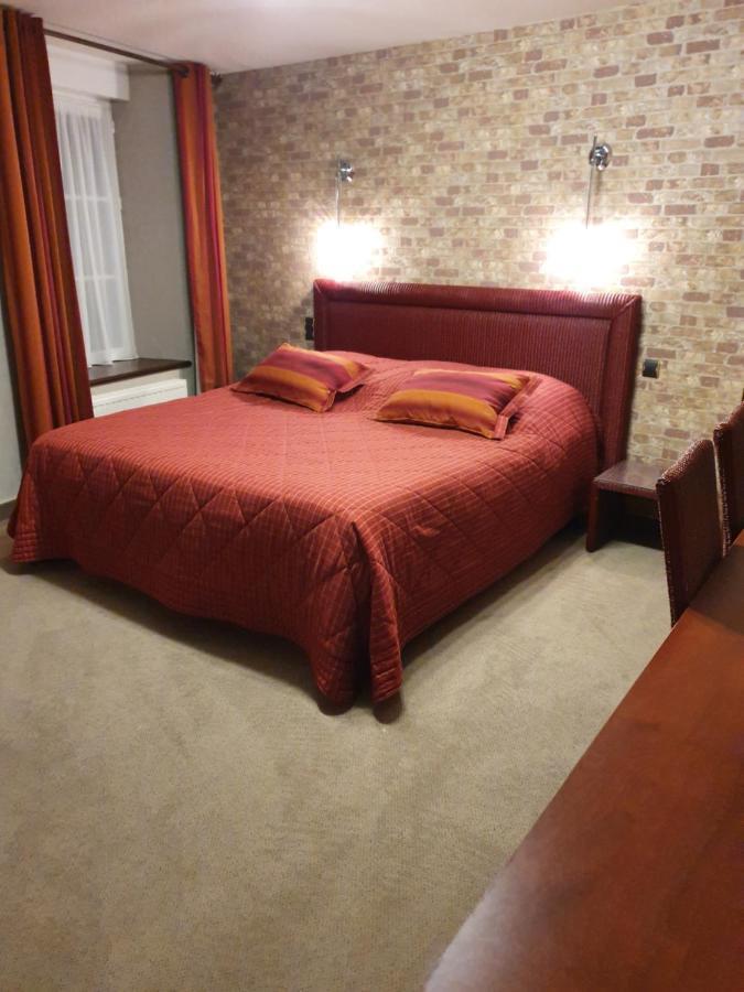 Hotel De La Croix D'Or Avranches Kültér fotó